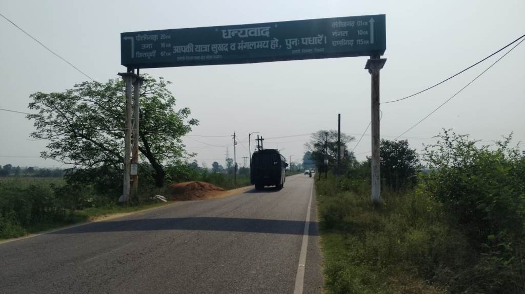 Pile of soil on TahliwalSantokhgarh road causes accidents commuters raise safety concerns
